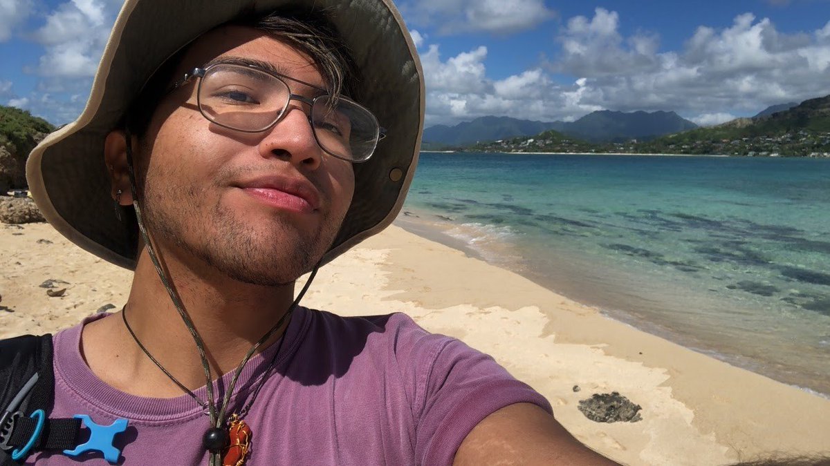 oSTEMUB's tweet photo. Happy Friday-eve, oSTEMerz! Today we'll be introducing our illustrious secretary, Gerardo Barrera! Gerardo uses he/him/his pronouns, and he's a rising senior majoring in Environmental Engineering. He loves his ugly hat and we do too😍Give us a follow to see who's introduced next! https://t.co/ETcynF4S4Y