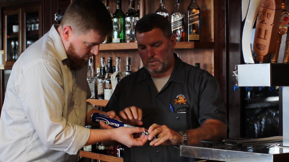 3TierDelivers's tweet photo. Working with The Lewis Bear Company, The Pensacola Fish House offers a wide selection of local and regional beers — including local favorite Pensacola Bay Brewery. See our full feature below! #3TierDelivers
https://t.co/K6bAVeL7Xe https://t.co/G9KtvDToJ5