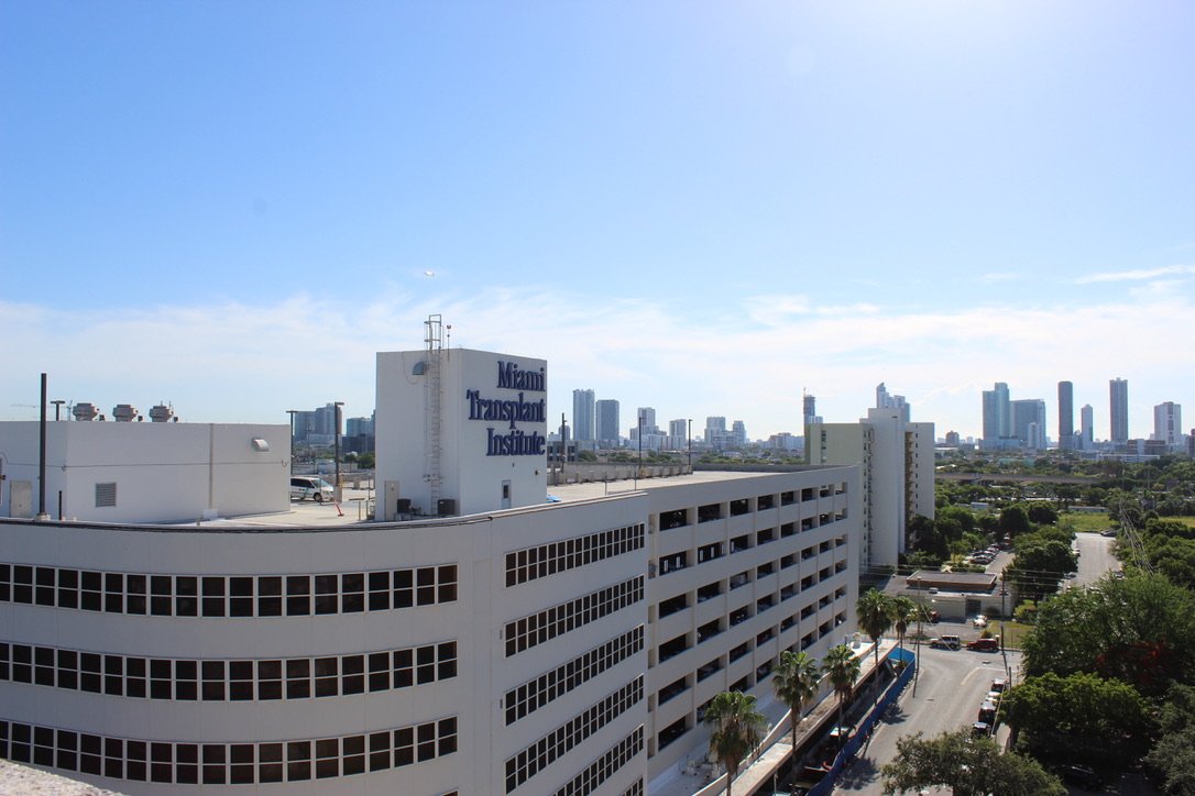 *MEDIA ALERT* Friday, Aug. 9 @ 1pm 🎀✂️Ribbon Cutting Ceremony to Celebrate New #Transplant Clinic at Jackson Memorial : A private tour is scheduled for guests, including a double-lung transplant recipient. bit.ly/33m2q1I #MiamiTransplantInstitute