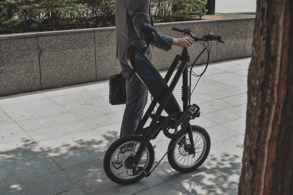 E_BikeReport's tweet photo. eBike News: Porsche eMTB, Unique eFolder, Police eBikes, Small Mid-Drive, eTrike Rides, &amp; More! [VIDEOS] => https://t.co/5AP7Feipde #ElectricBike #eBike #eBikes #bike #bicycle #ridemore #foldingbike #eMTB #policebike #electrictrike https://t.co/254EfYGSjm