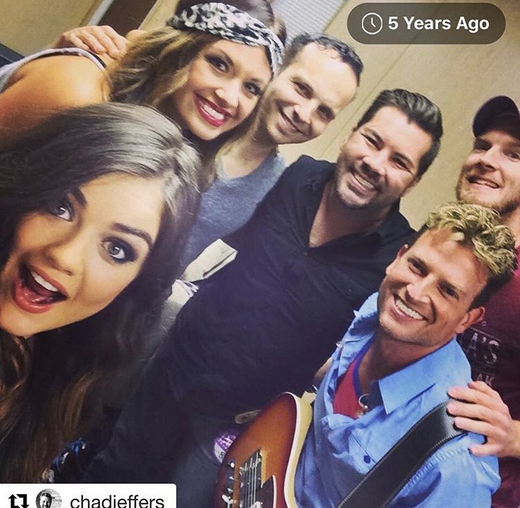 lucyhalebr's tweet photo. Scotty Alexander compartilhou essa foto de 5 anos atrás, da época em que a Lucy estava divulgando o Road Between 🥺😭 #LuCrew https://t.co/x0tKgDBktc