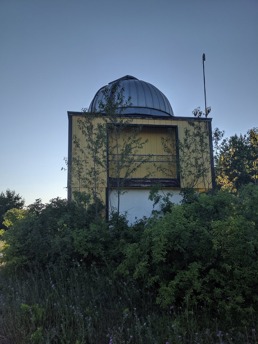 Zwyley's tweet photo. Found the Michigan Tech abandoned Observatory. https://t.co/FLV0owyYKJ
