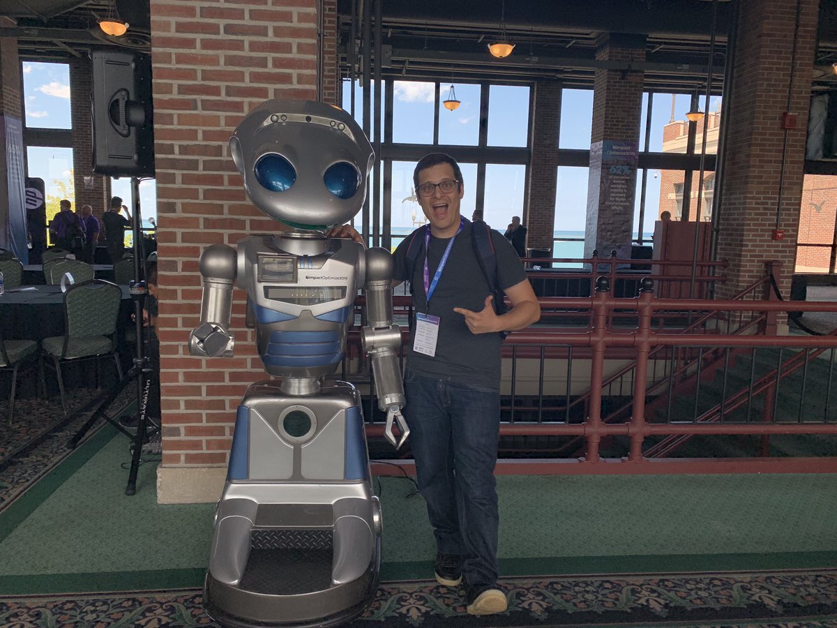 loucentrella's tweet photo. What a blast @ImpactOptimize - I got to meet a robot and learn a ton about #cybersecurity. #ilikerobots #impactoptimize2019 @NavyPier #navypier https://t.co/7osp3ueAD9