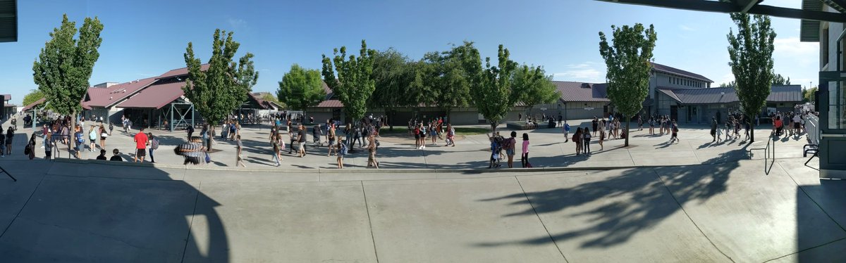 rcsdchilton's tweet photo. First-day awesomeness at Chilton! We are so lucky to have the most amazing students ever! #WeRChilton #RCSDChampions https://t.co/Vse6CIwXDp