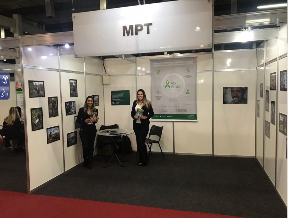 MPTrabalho's tweet photo. O @MPT_PGT participa até sexta (9) da Expo Proteção 2019, em São Paulo, distribuindo publicações relacionadas ao Meio Ambiente do Trabalho. Passa lá no estande! 👉https://t.co/VqVo1UUMrA
#Codemat #MPT https://t.co/aSyfiSm397