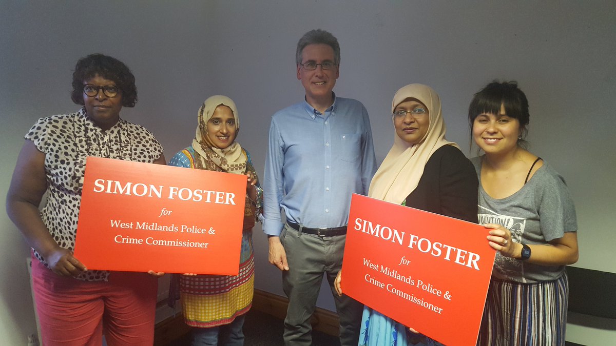 ShabranaH's tweet photo. Busy phone bank today with @SimonFoster4PCC campaign. Lots covered and a great turnout
A true #GrassrootsPowered campaign.
#TeamSimon
#SimonFoster4PCC https://t.co/w9PqhdYOOu