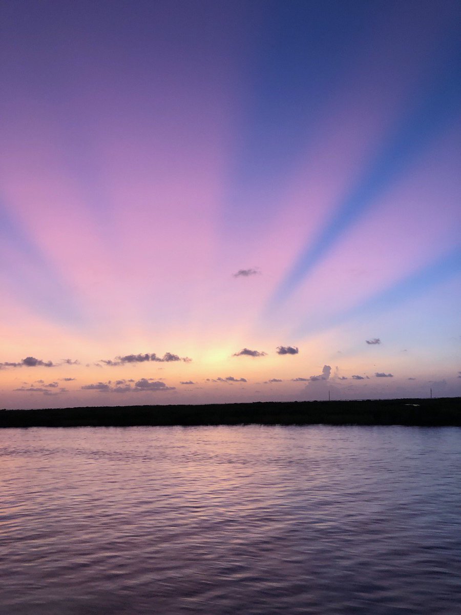 fin_finder's tweet image. Want a perfect day on the water?  Fish smarter with MyFinFinder and catch the fish! Download #myfinfinder #FREE #fishsmarter loom.ly/lni-zJg #coastal #angler #fishing #tightlines #outdoorlife #onthewater #fishon #adventure #redfish #flounder #trout  #bass #bassfishing