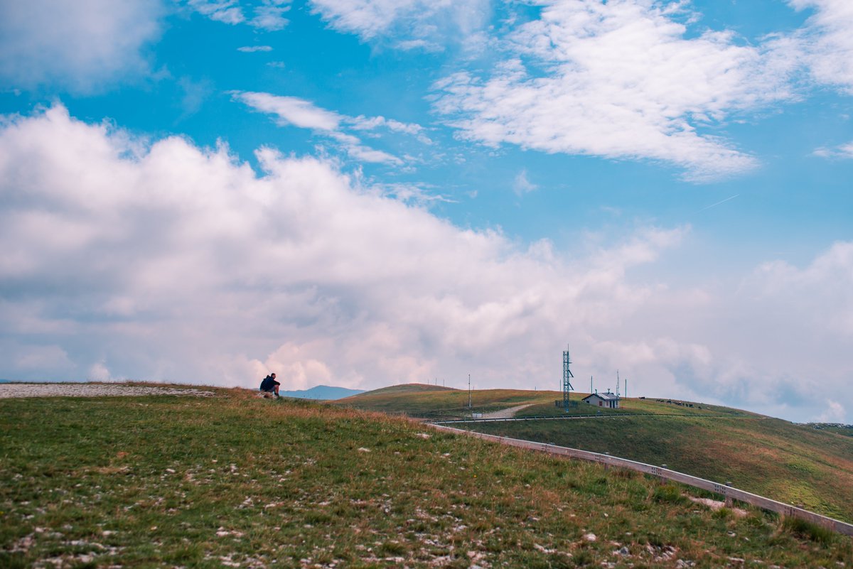celebrinmattia's tweet photo. #monte #pizzoc #summit #mountain #veneto #belluno #visitveneto #italy #italia #flowers #views #clouds #photography #nikon https://t.co/G1tDeDeSDs