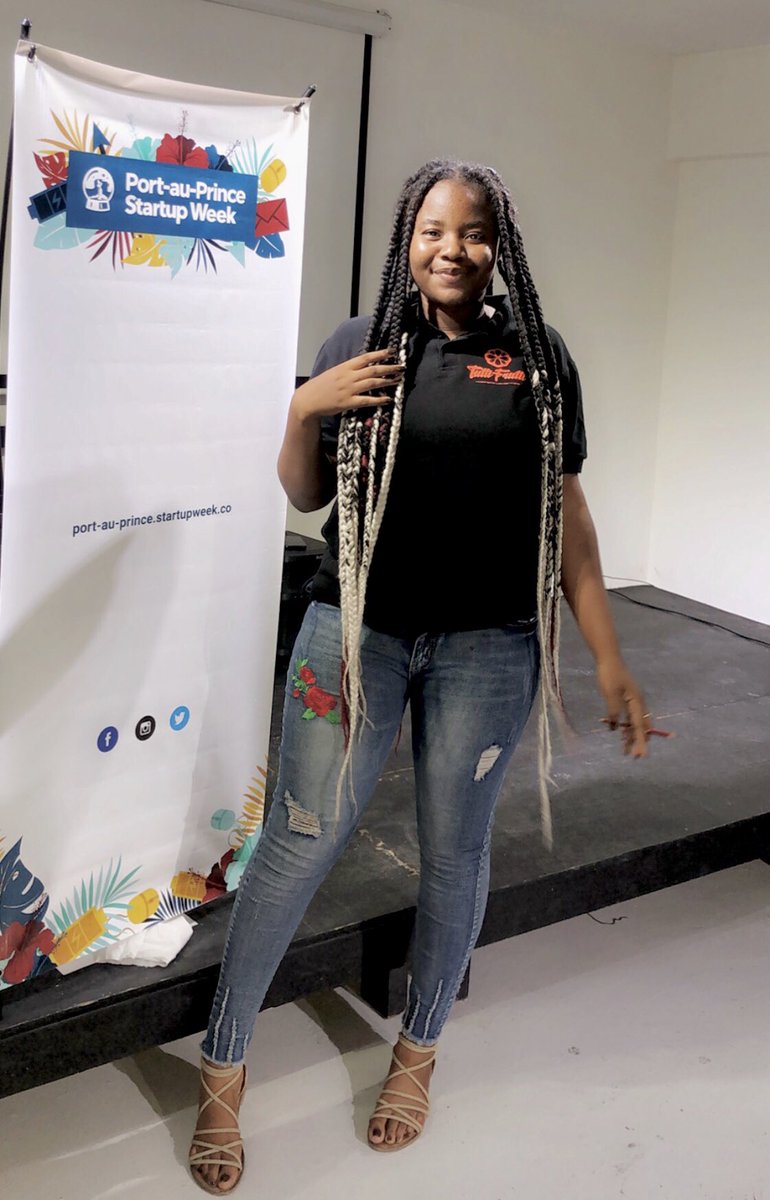 excusemiiiii's tweet photo. #papsw19 avec mon t-shirt @Tuttifrutti_ht https://t.co/qnogjXYwOb