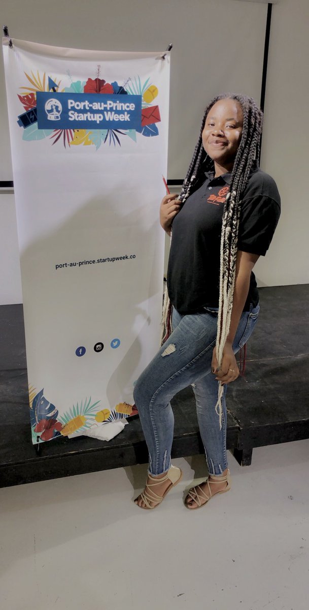 excusemiiiii's tweet photo. #papsw19 avec mon t-shirt @Tuttifrutti_ht https://t.co/qnogjXYwOb