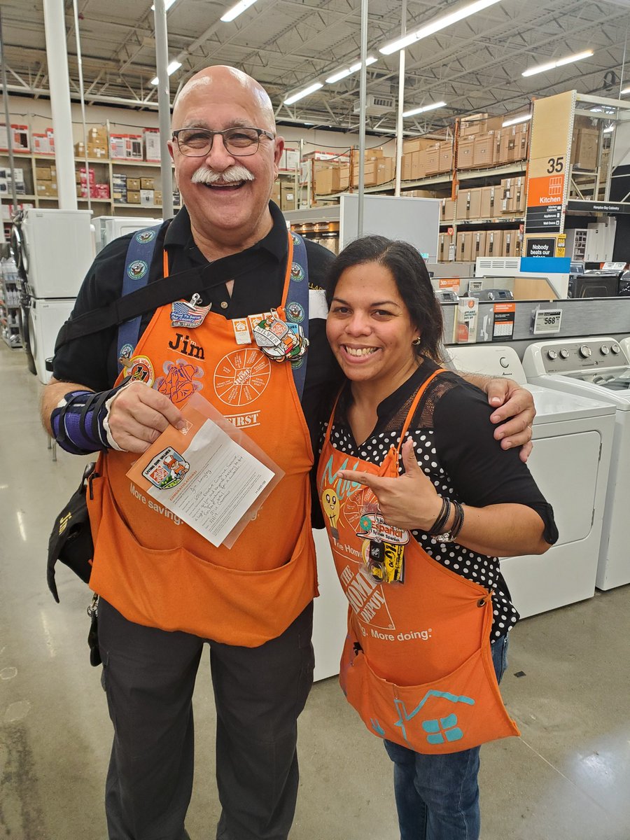 Milycam75's tweet photo. Team work always pay off! Thanks Jim L. (D29) For always share your knowledge with me and go far and beyond with customers taking the time to fix a fan light fixture. Excellent Customer Service Jim. You ROCK!!! https://t.co/nqNsHuBlKE