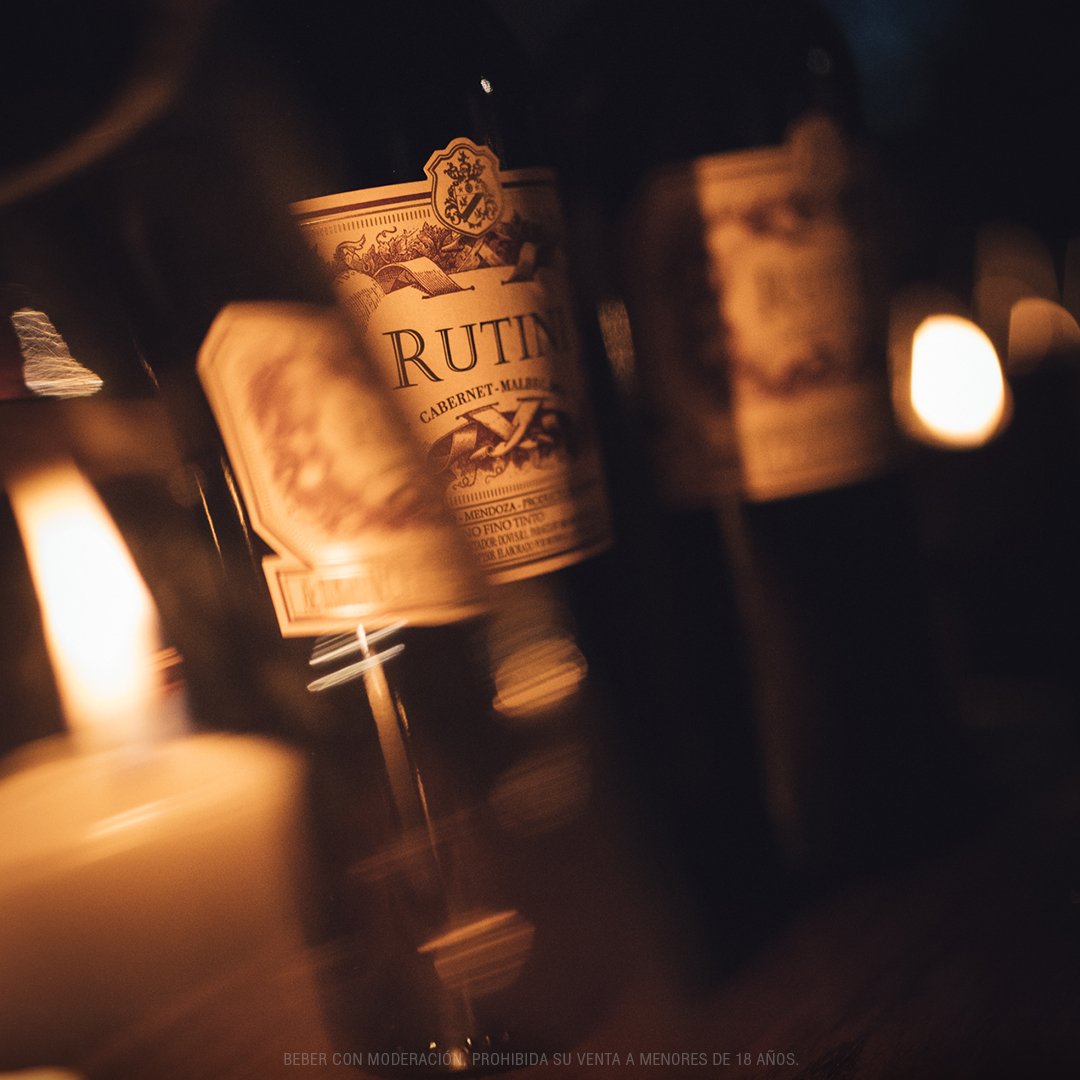 Cabernet Malbec, el dúo de cepas de origen francés que hacen de este tinto una combinación equilibrada. #RutiniWines