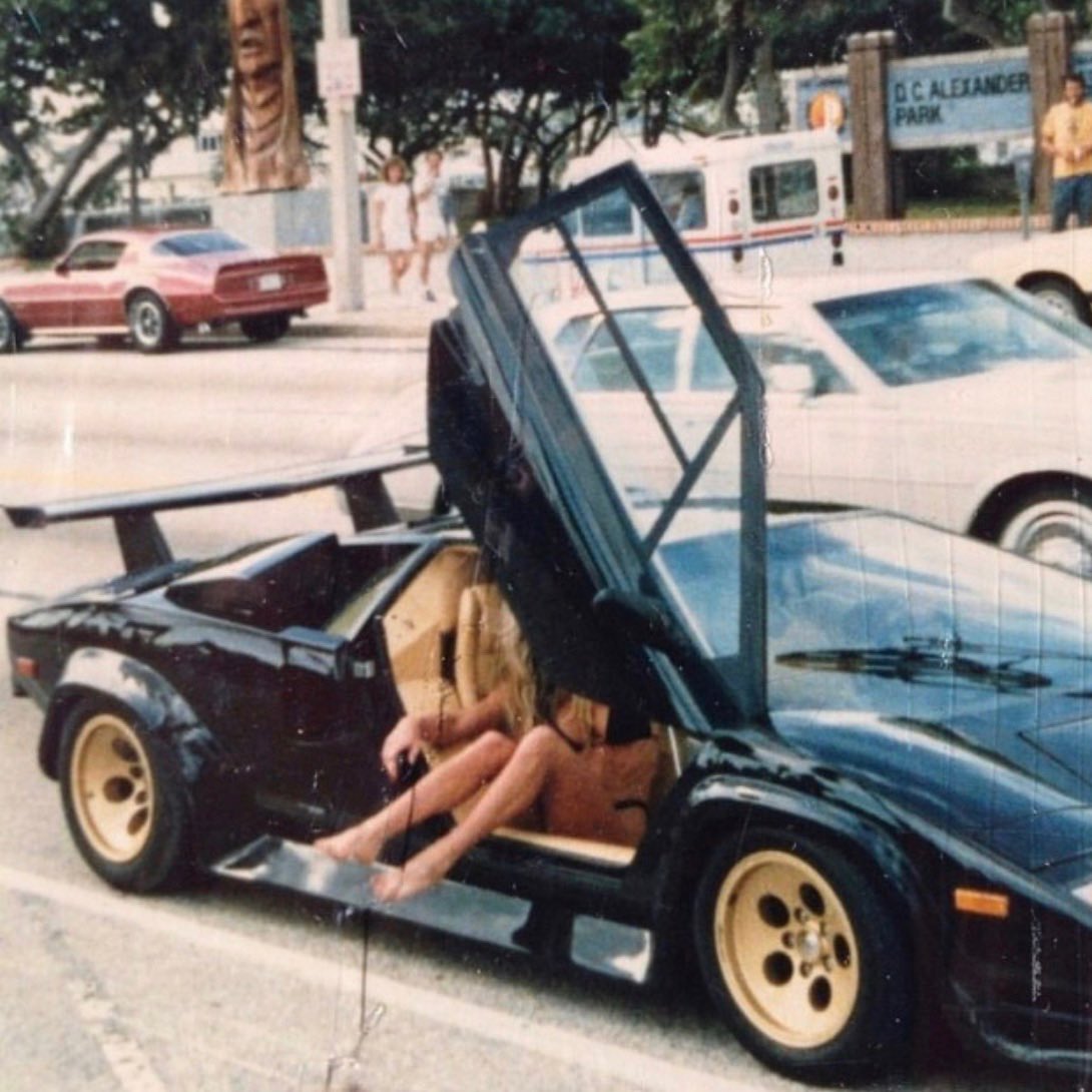 ladydrivenus's tweet photo. BIGGGGG #ThrowBackThursday mood. 🔥😎🏁👙 https://t.co/zG1rfohx53