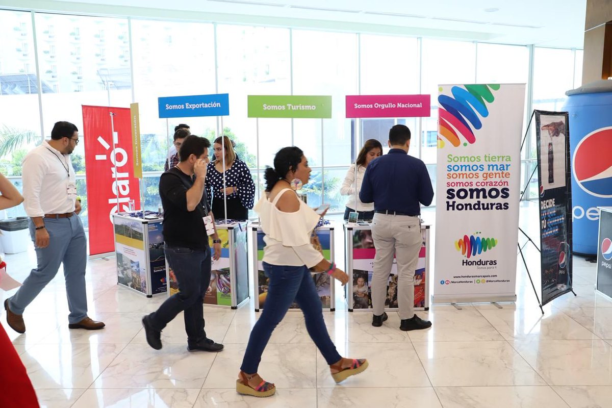 marcaHONDURAS's tweet image. San Pedro Sula es sede del evento de Marketing Digital más grande de la región: #ThinkDigitalToday. Expertos internacionales asisten al encuentro para compartir mejores prácticas e innovaciones. ¡Somos sede de grandes eventos!
