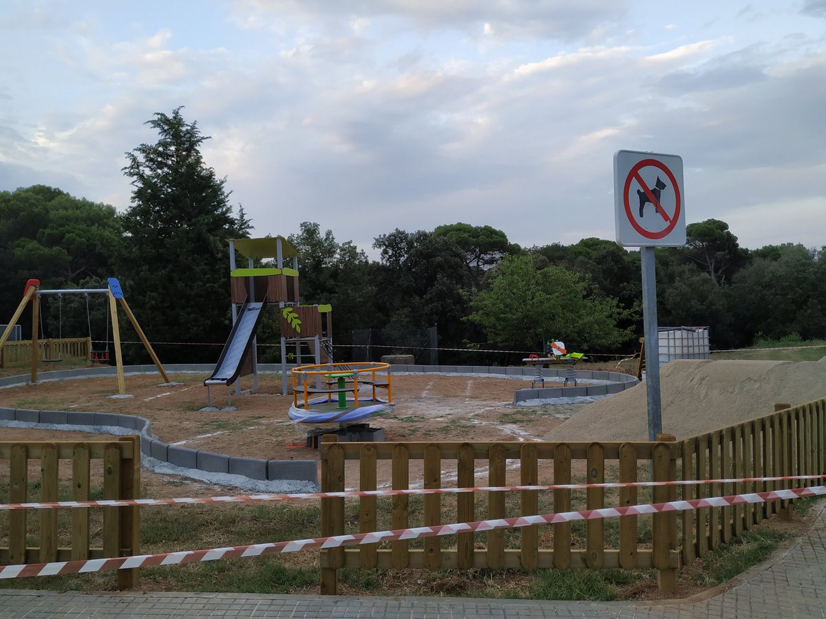Recta final a les obres del parc del Molí a Alfou.