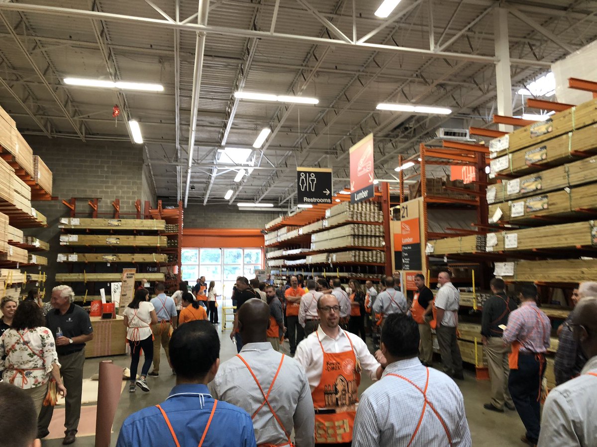 Kris_DS1251's tweet photo. D21 MVP WALK 2019π Great Pk with the Merchant. Store 4105 Bethlehem Pennsylvania π#mvpwalk #homedepot #1251proud #D105 @PeterSM1251 @DougSmith1251 @BKammerer02 @wwb0788 @JamesMandato @MASM1251THD @AdnanToufique @nyyroro @daryl_hagen @RmmKevin @Shane_Price2 https://t.co/4SLt3wMzjx