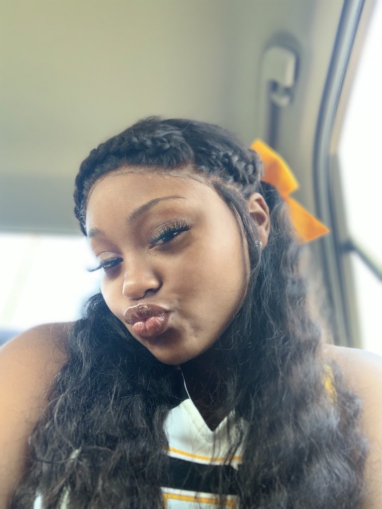 _therealkeitate's tweet photo. one last ride 💛! #seniorszn20'
#captain2020 https://t.co/MRDIKExPp4