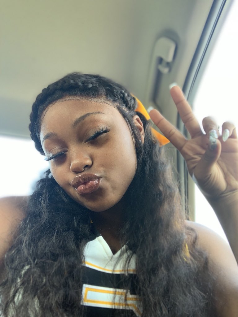 _therealkeitate's tweet photo. one last ride 💛! #seniorszn20'
#captain2020 https://t.co/MRDIKExPp4