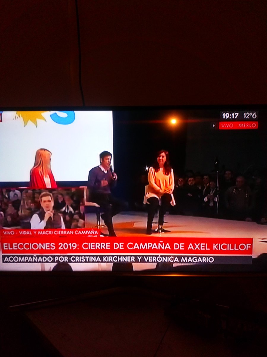 alipazrte's tweet photo. "Más q un cierre d campaña es un comienzo #AxelEnMerlo https://t.co/HId5MIUtxt