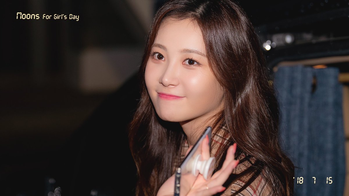 Moons_Moonsshi's tweet photo. 190715 서울메이트 녹화 출퇴근

#걸스데이 
#유라 #김아영
#서울메이트

@Girls_Day_Yura https://t.co/M0rWuyu2HV