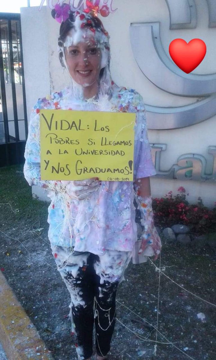 HIJA DE VENDEDOR AMBULANTE SE RECIBIÓ DE MEDICA EN LA MATANZA