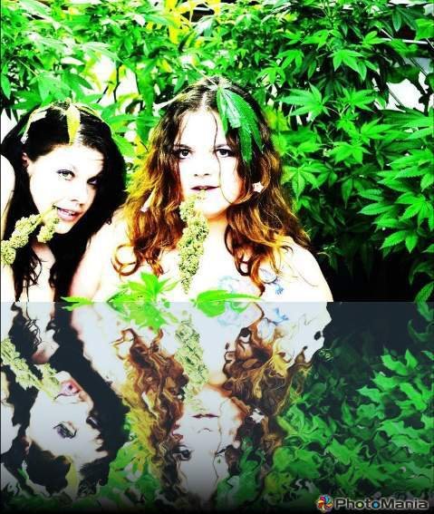 1CurvyRedHead's tweet photo. A Canna model throwback to the days of campaigning full time for legalization and repping a few medical dispensaries with my bestie Jojo.
#mymedicine #cannamodel #LegalizeIt
#pinupstyle #TBT #bodypositive #altmodels https://t.co/w7A5B6kP9Q