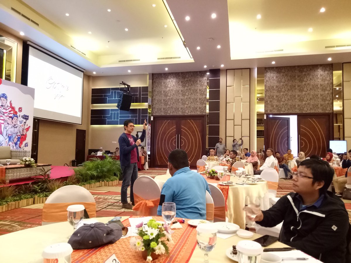 Lazwardy1's tweet photo. Apapun yg ingin kita lakukan, lakukanlah !!! Mungkin saja itu adalah hal yg membuat kita bahagia dan bermanfaat bagi banyak org. Selalu "Optimis Saja" #FlashPostingNTB #OptimisSaja @djikp https://t.co/nsIKDmaPKt