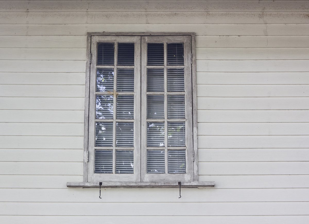 15 Places Water Damage May Be Hiding in Your Home bobvila.com/slideshow/15-p…