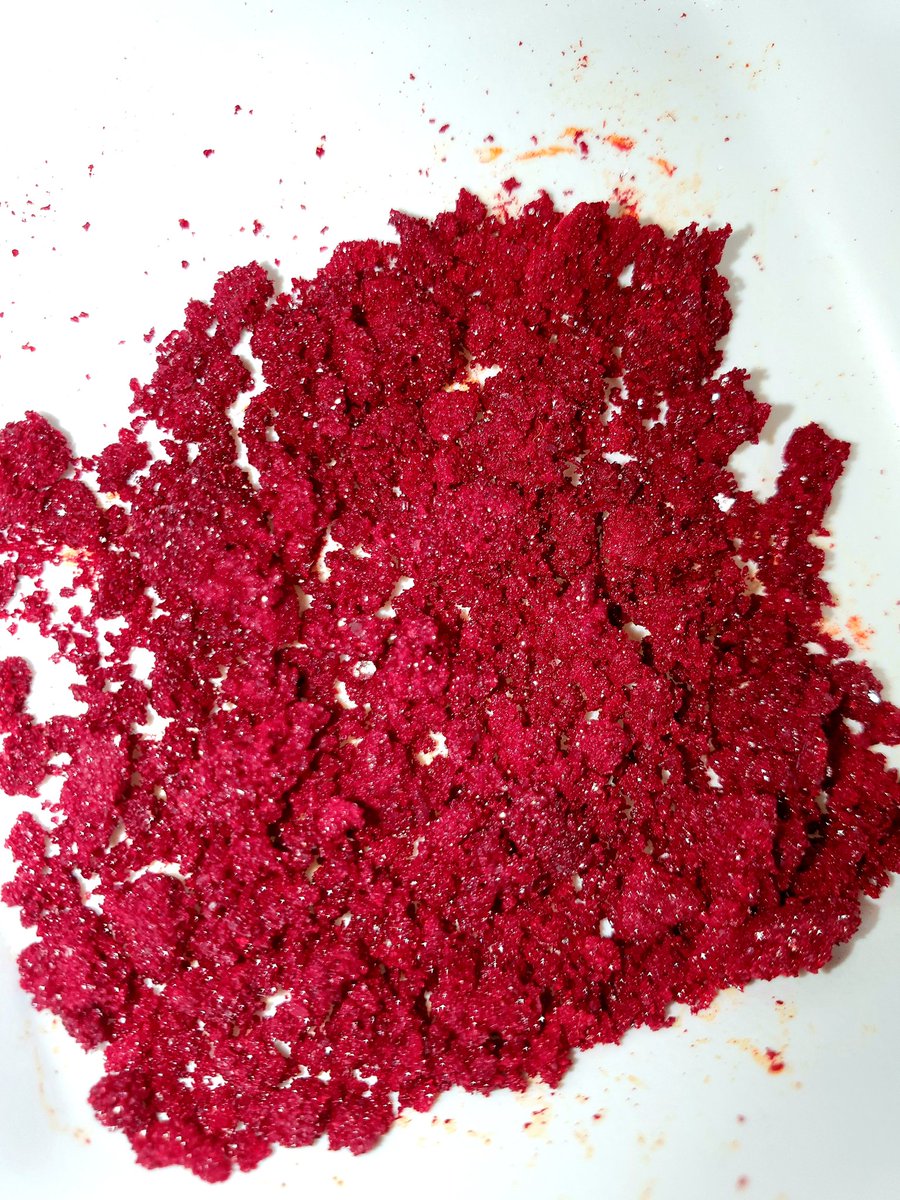 Bekkalada's tweet photo. First time making a precursor as vibrant as this! 😍 Those crystals 😍👩🔬
@ChemistryMonash @RACInational @RACI_VIC @RealTimeChem #iron #ironcomplex #ozchem #RealTimeChem #red #crystals #vibrant #colour https://t.co/3NzLzC2yYs