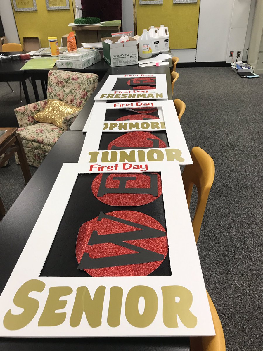 acarneyteaches's tweet photo. Can’t wait for the 1st day of school! MHS Students, I’ve been working hard to make our first day a GREAT day! ❤️#OwlPride #MHSFCS https://t.co/BVCgMk6uYl