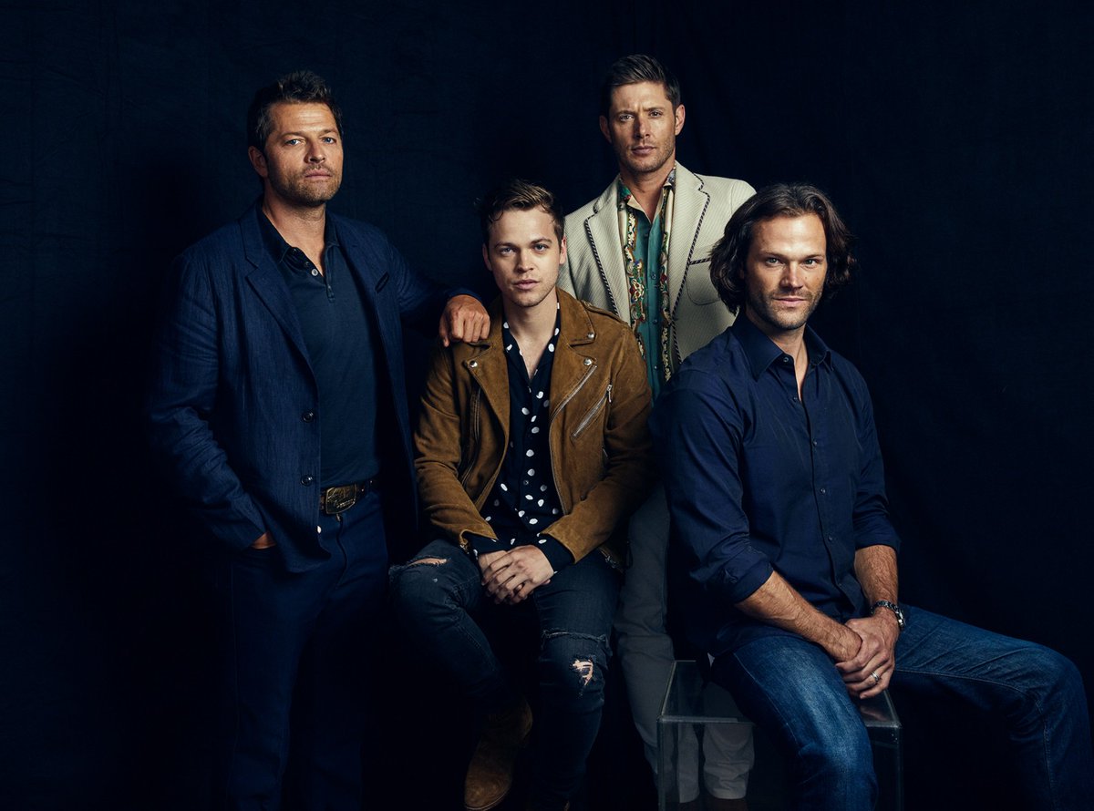 сверхъестественное актерский состав. дженсен джаред и миша. кара ройстер сверхъестественное. сверхъестественное фото актеров. сверхъестественное актерский состав.