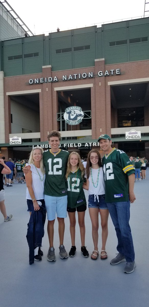 gopackbr1's tweet photo. GetLoudLambeau https://t.co/MA5SLbWl3K