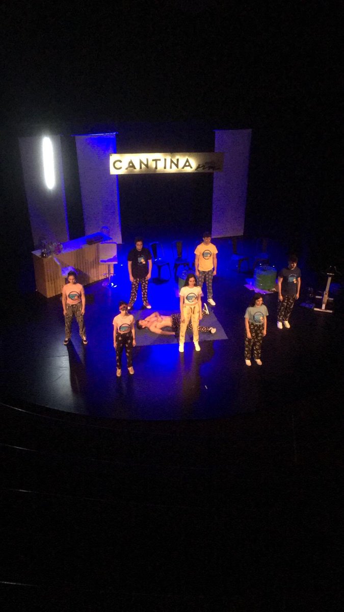 InmadurosO's tweet photo. Mil gracias a todos los q nos acompañaron, tre men da noche!!!! Nos vemos próximo jueves 20:30hrs teatro anglo# #inmadurosok https://t.co/qXbzNo1wZb