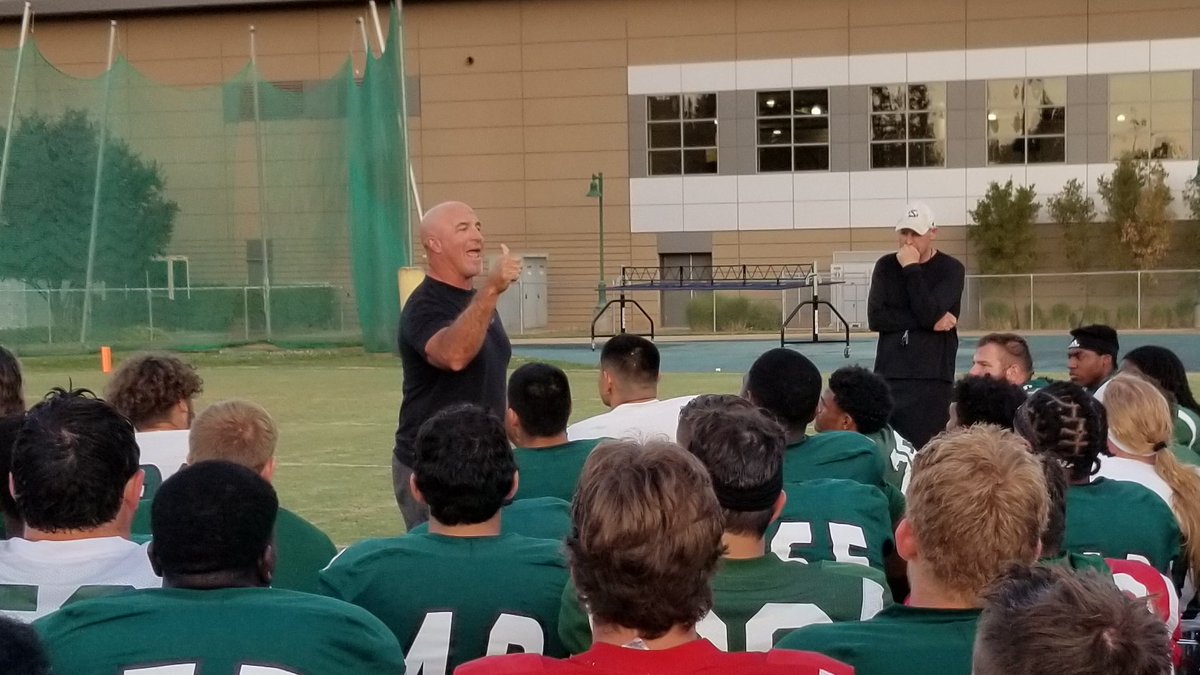 SacHornetsFB's tweet photo. Coach Gerald Haflich (1981-1982, elected to Hall of Fame 1996) stopped by practice today and talked to the team.
"Find a pace, tempo and level of tenacity that your opponent is either unwilling or unable to match" - Gerald Haflich https://t.co/TnrifOBnZC