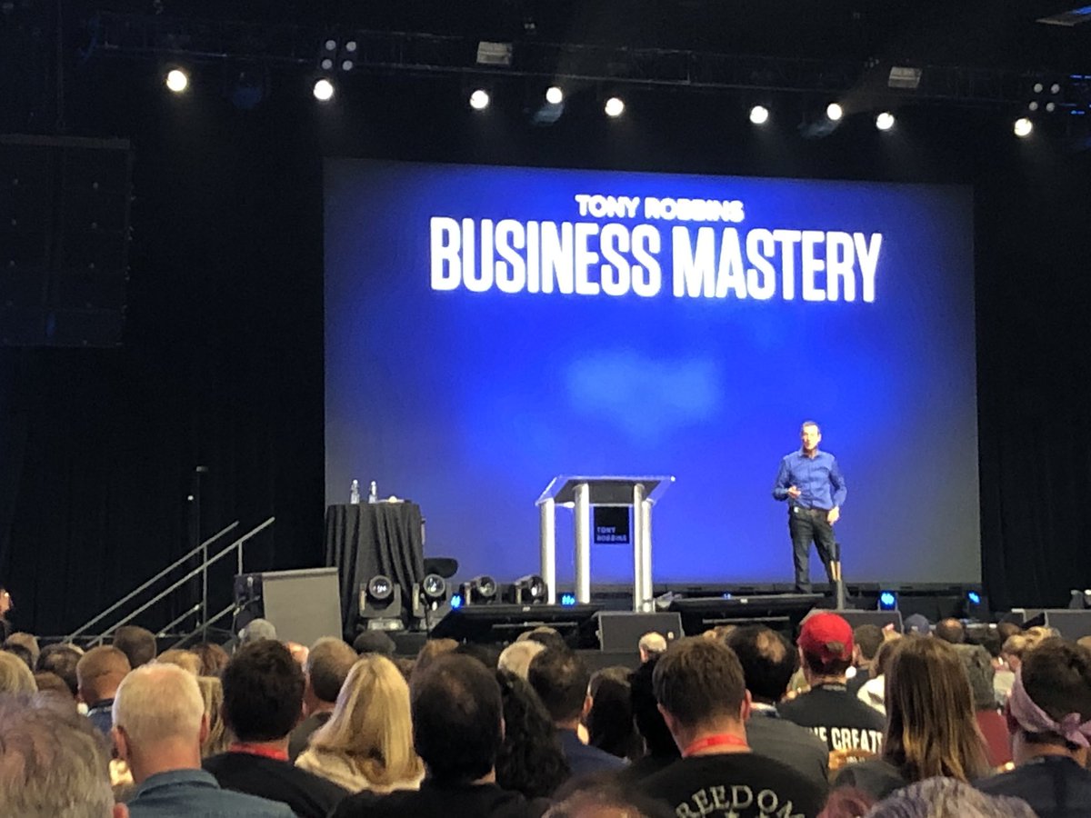 “Fandom is about shared emotions” thrilled to learn about new marketing mastery from <a href="/dmscott/">David Meerman Scott</a> along with 2500 badass gladiators at <a href="/TonyRobbins/">Tony Robbins</a>’s Business Mastery #proximityispower