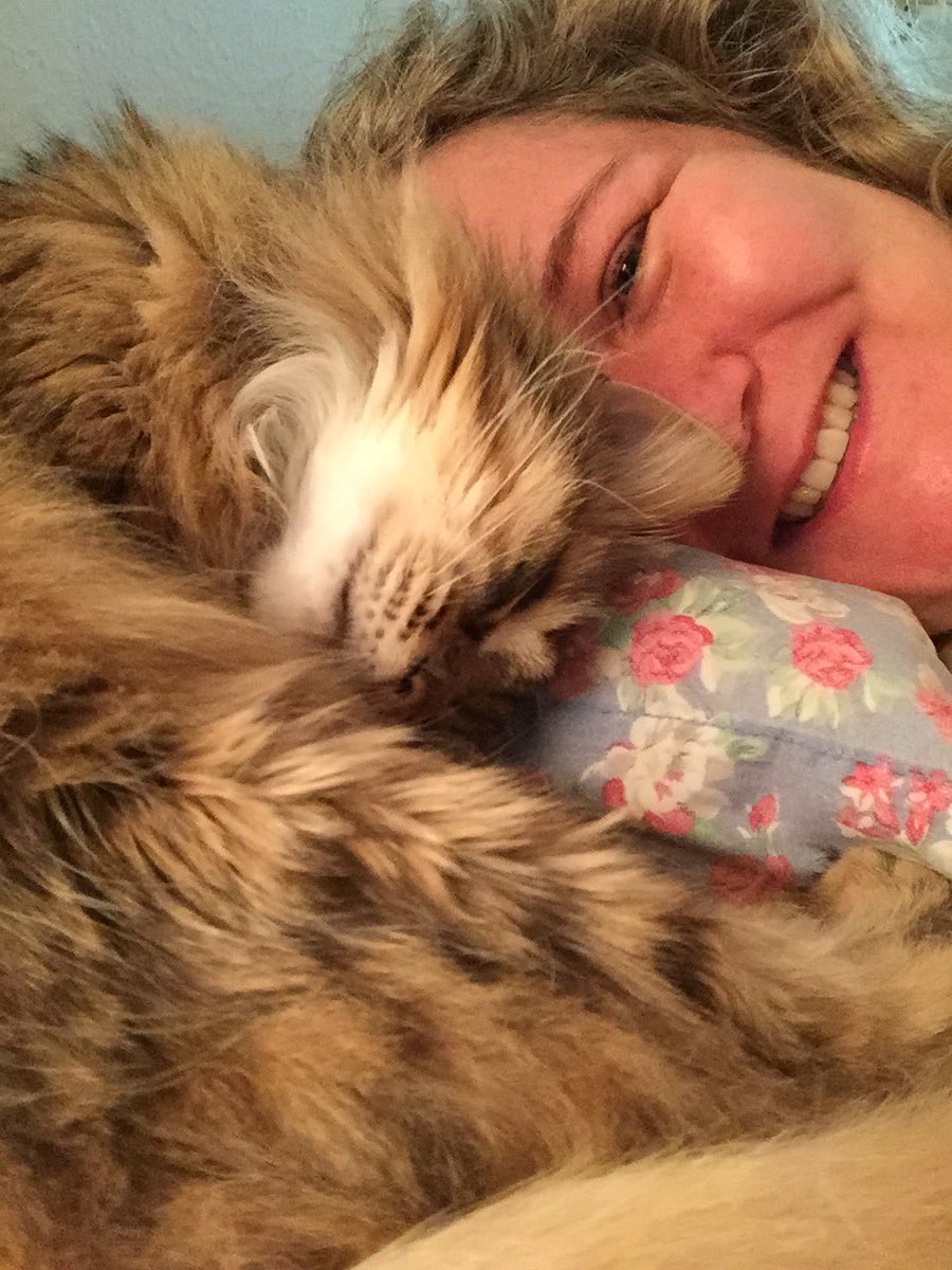 Leah McElrath tweet media