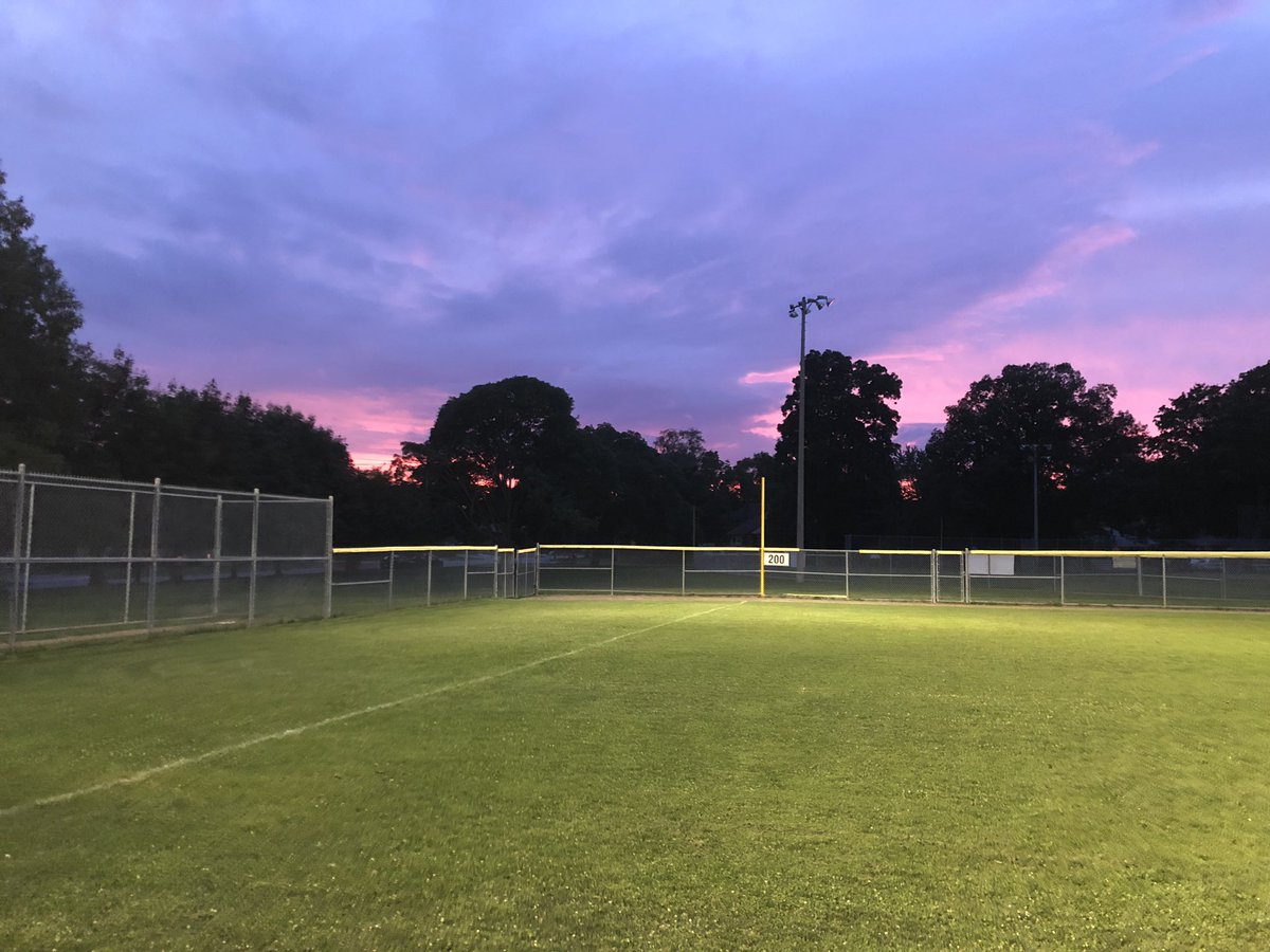 04Oakville's tweet photo. Great start to our Provincial draw!! The girls were on fire with a 17-1 win over Brantford Black.  Looking forward to playing Lucan tomorrow. https://t.co/KFsvx3AwTO