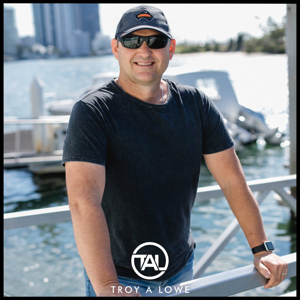 TroyAndLeah2's tweet photo. Are you branding yourself?  Because if you are not, then WHY NOT? #PersonalBranding is valuable, lucrative and anyone can do it.  Ask us how we earn income from our personal brand. https://t.co/Efu8EnVrIX