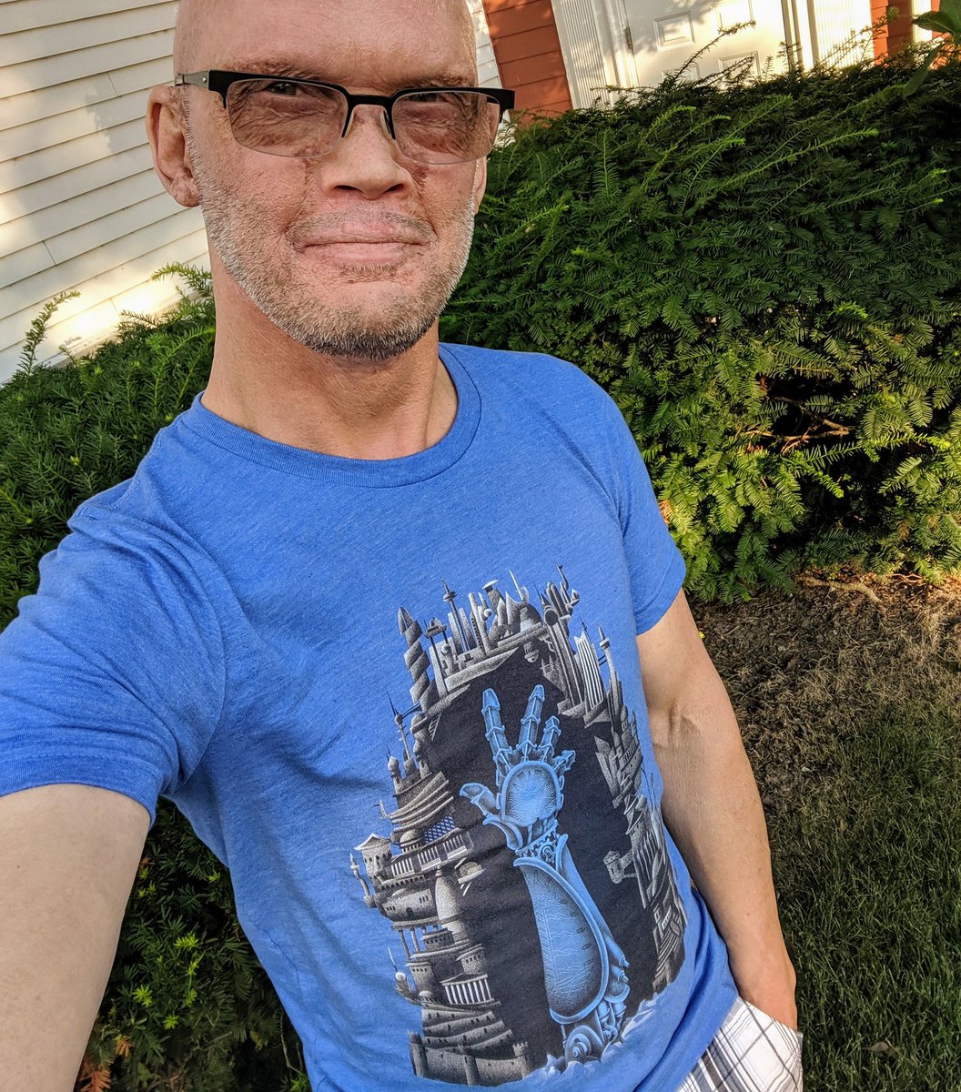 UnDyrk's tweet photo. Hey @JFrenchAuthor, now I've got the same @BancroftJosiah / @ianleino #ArmoftheSphinx t-shirt too. We can start a gang! https://t.co/XBcpTegoIx