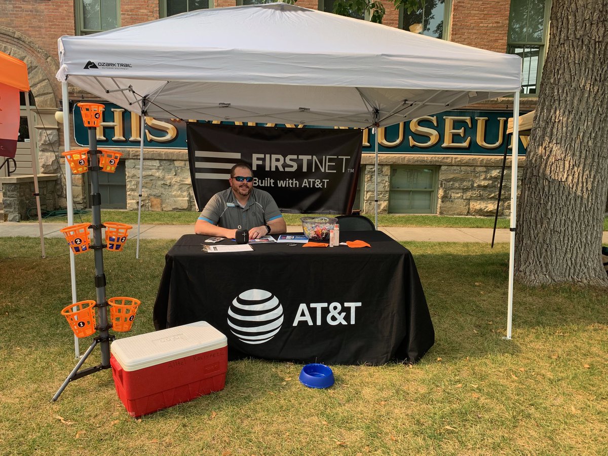 KalispellRMR's tweet photo. Visit us at #Thursday!fest #kalispell !! If you are a First Responder especially stop by to check out the latest promotions and network made for you!! https://t.co/xUWOHnktJQ