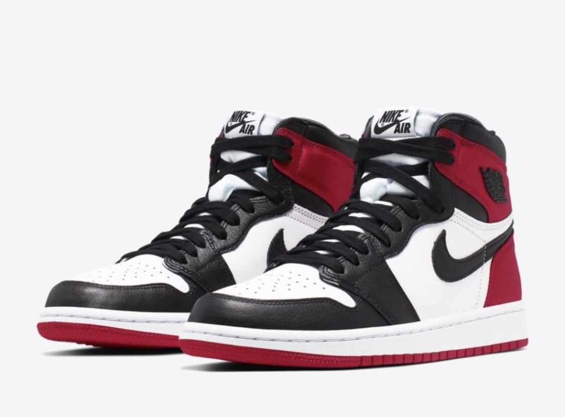 jordan 1 satin black toe foot locker