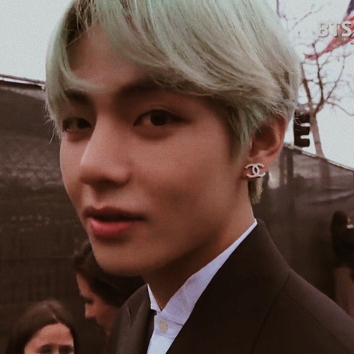 N; 𝘛𝘩𝘶𝘳𝘴𝘥𝘢𝘺, 8 𝘈𝘶𝘨𝘶𝘴𝘵. 

                    𝐼𝑛 𝑡ℎ𝑒 𝑑𝑎𝑟𝑘𝑛𝑒𝑠𝑠,                       𝑦𝑜𝑢 𝑎𝑟𝑒 𝑚𝑦 𝑙𝑖𝑔ℎ𝑡.