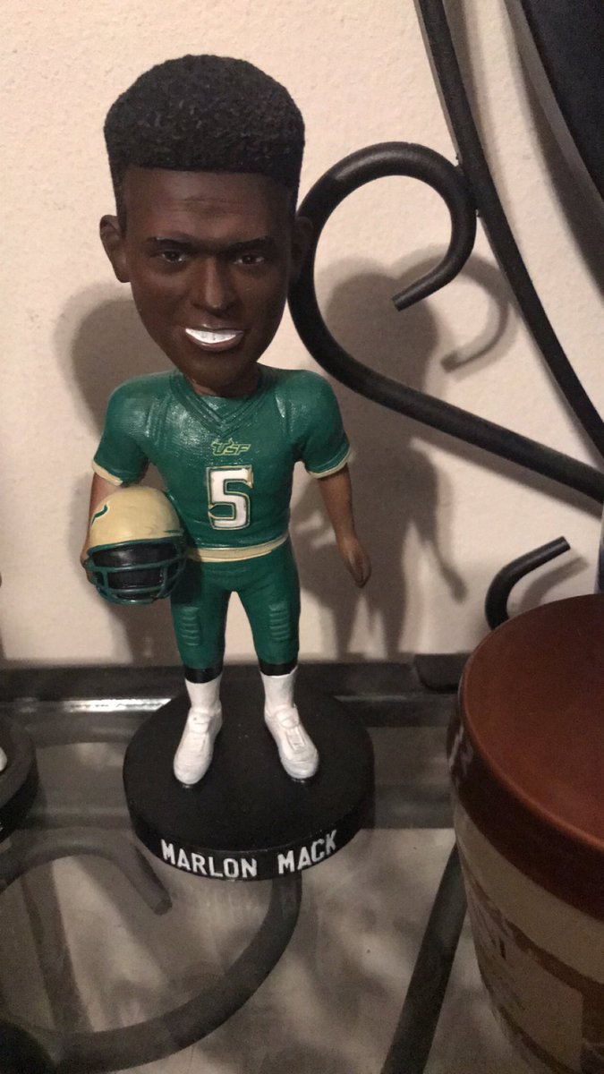 4Swtness's tweet photo. Got my USF season tickets with this surprise gift @Marlon_Mack25 #MackAttack https://t.co/YXOdXmJffK