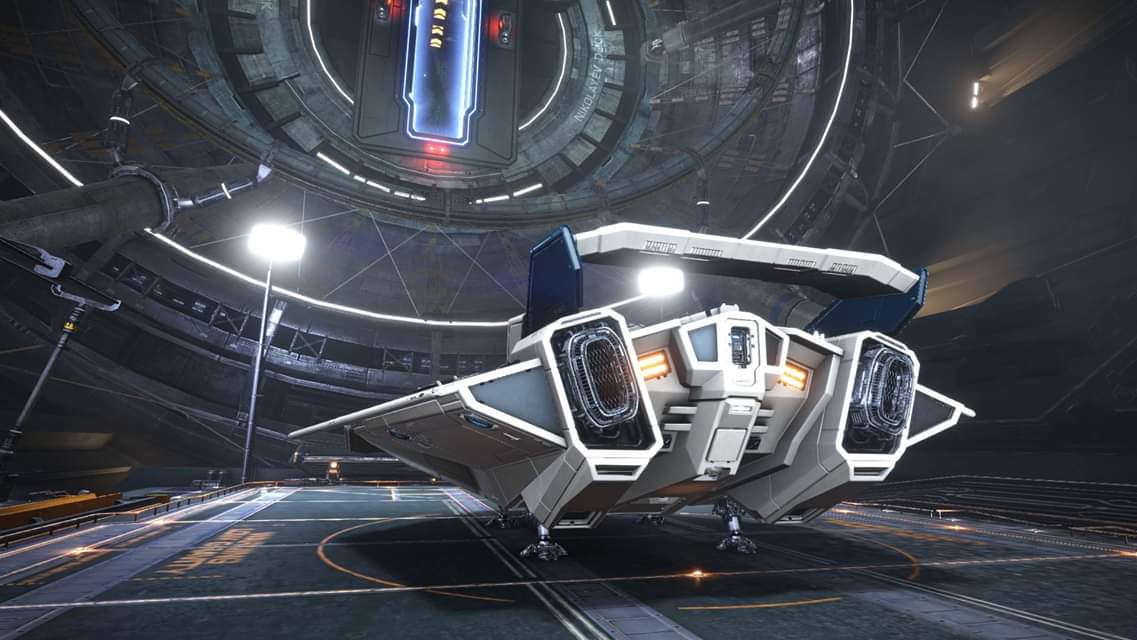 soumei_svgtrk's tweet image. 2年前の今・・・
ASP Explorerに乗リ始めた。
　
これが初のLakon艦艇であった。
　
昔からType-9には憧れていたが
今の私がT9に乗っているのは
この艦があったからかもしれない。
　
（CMDR LAKON STORY）
#EliteDangerous #LakonSpaceways