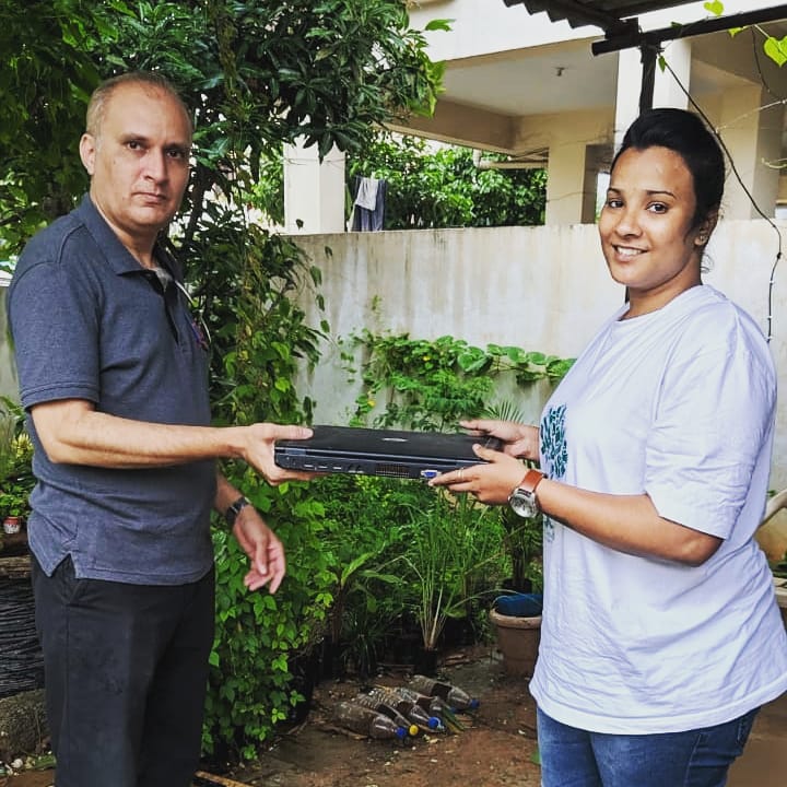 greencomrades's tweet photo. End-of-life of #electronics is a global problem, exacerbated by the ever-faster obsolescence of devices & the difficulties to reach & #recycle the major part of these materials. Now use #Rebyte App developed by @Greenwaveses for disposal of #Ewaste. @GvmcS @swachhhyd @GoI_MeitY https://t.co/YV4UD801wQ