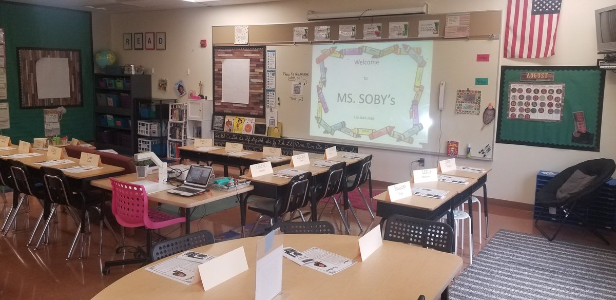 MarieSoby's tweet photo. My classroom is ready for students! So honored to be in 4th grade again! My two goals: Creating a community  of leaders and a love for writing! @TurnerBartelsK8 @HCPSElemELA @HcpsTeach https://t.co/xjHzvASyro