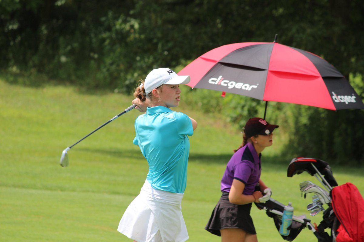 TheGolfOntario's tweet photo. After three days of competitive play, Ranchagoda and Weber are crowned champions at the Junior Match Play Championship. Read all about the final rounds here —> https://t.co/L2h7SHq2dM #JrBoys #JrGirls https://t.co/dHuyUBf3xG