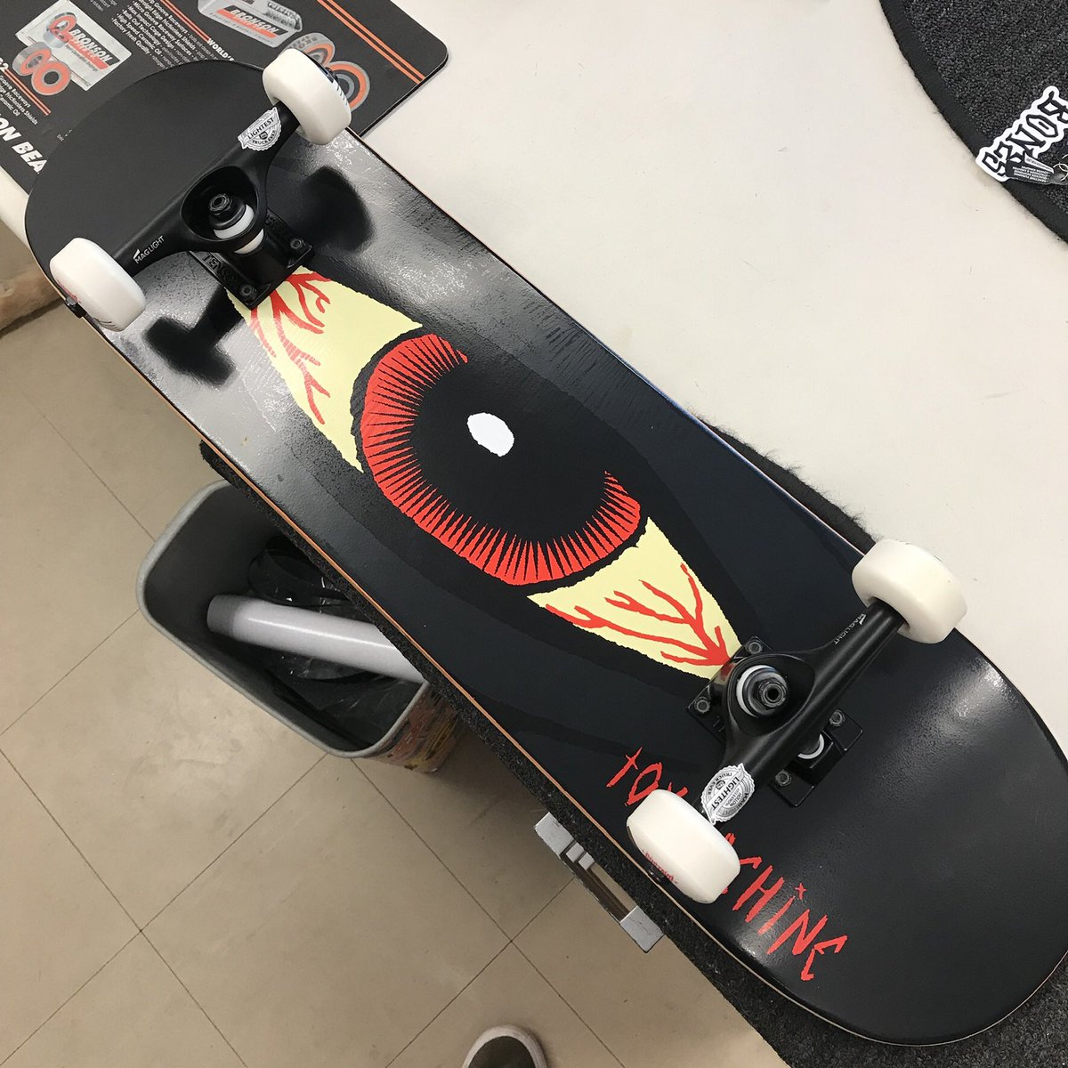 twbrooklynbank's tweet photo. トイマシーン🤖‼️ #toymachine #tensortrucks #agilitybearings #boneswheels #スケートボード https://t.co/poxy3ViDZt