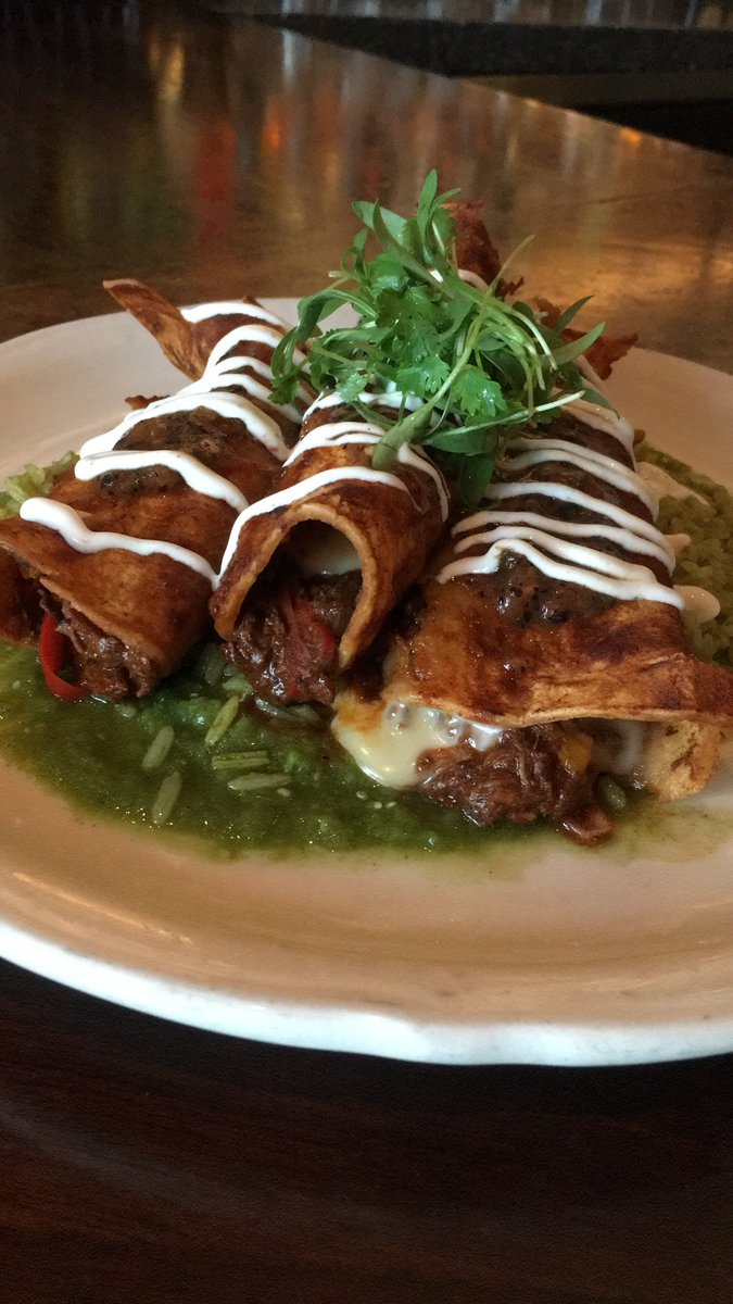 alikhaneats's tweet photo. #TBT to these PROPER Lamb Enchiladas I had last month in LA. #Enchiladas #Mexicanfood #LA #ElSegundo #Sausal #lamb #borrego #CheapEats #ItKhanBeDone #CookingChannel #AliKhanEats https://t.co/IzT9MUJZOC
