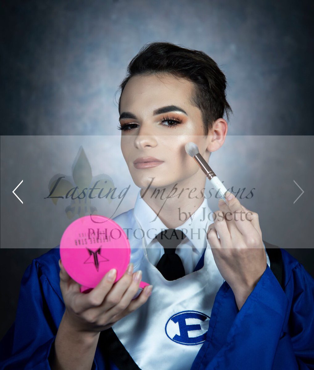 braxtonmg's tweet photo. Hi, how are ya Senior year? @JeffreeStar #JeffreeStarCosmetics #jeffreestar #classof2020 https://t.co/jEJDKtO3Mt